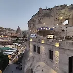 Dervish Cave House & Restaurant 3* ギョレメ