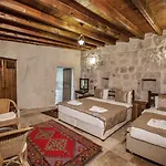Dervish Cave House & Restaurant ホテル 3*
