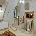 Dervish Cave House & Restaurant ギョレメ